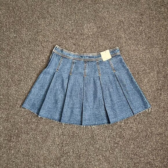 BNWT Vigoss 100% cotton blue denim pleated mini skirt - Picture 7 of 7